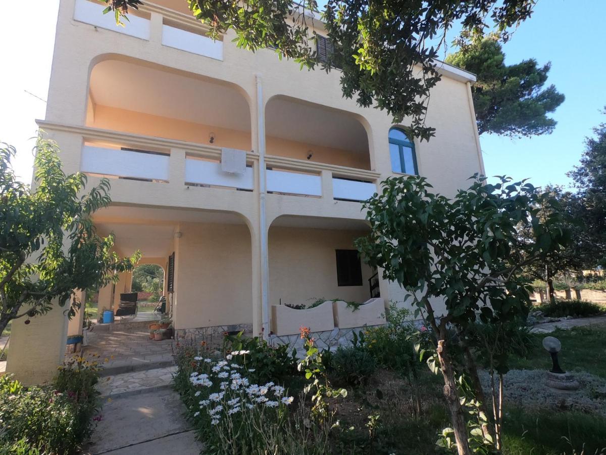 Apartmani Bosiljka Nin Buitenkant foto